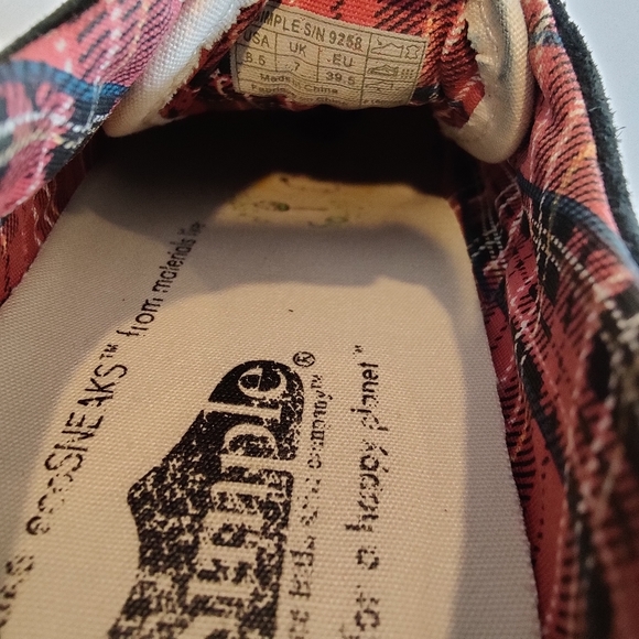 Simple Women's Suede Sneakers - Picture 4 of 8